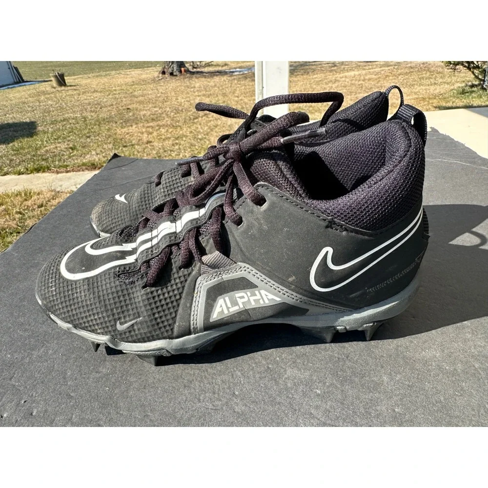 Nike Alpha Menace Shark 3 Kids Football Cleats Black White CV0581-010 Size 5.5Y‎